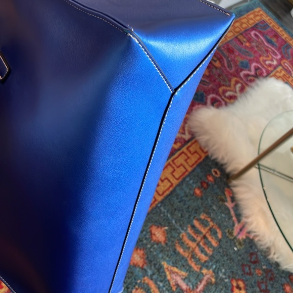 Electric blue leather tote bag! - Picture 5 of 9